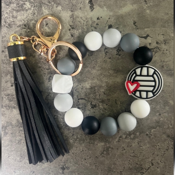 NWT Sports Beaded Wristlet Keychain - Picture 4 of 9